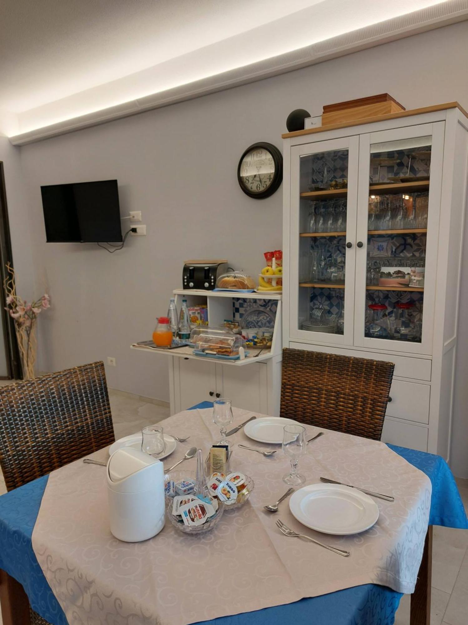 Residence Aurora Wellness & Spa Albenga Bagian luar foto