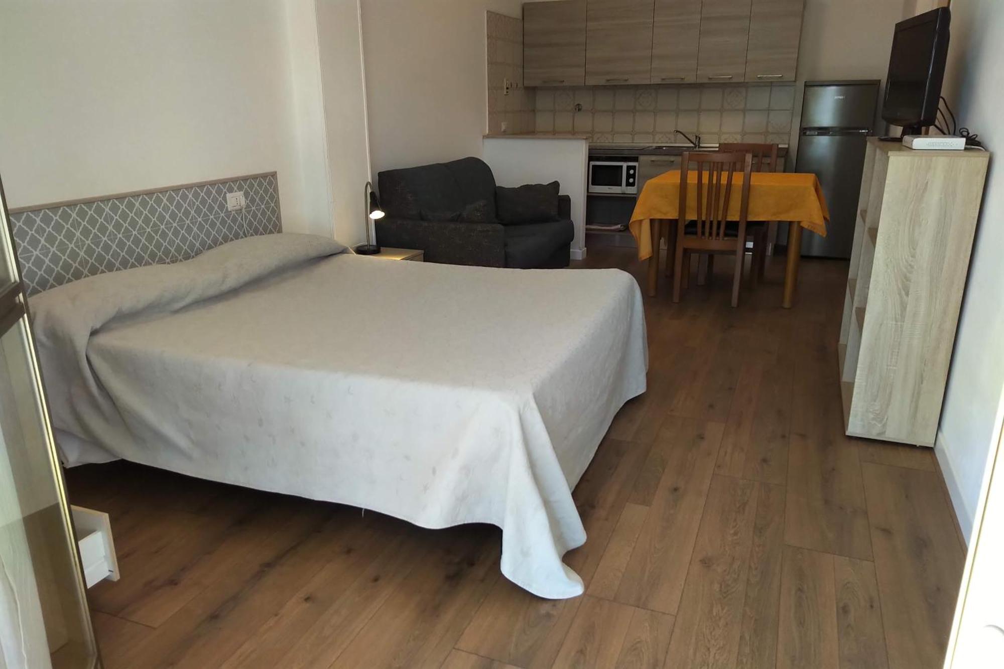 Residence Aurora Wellness & Spa Albenga Bagian luar foto