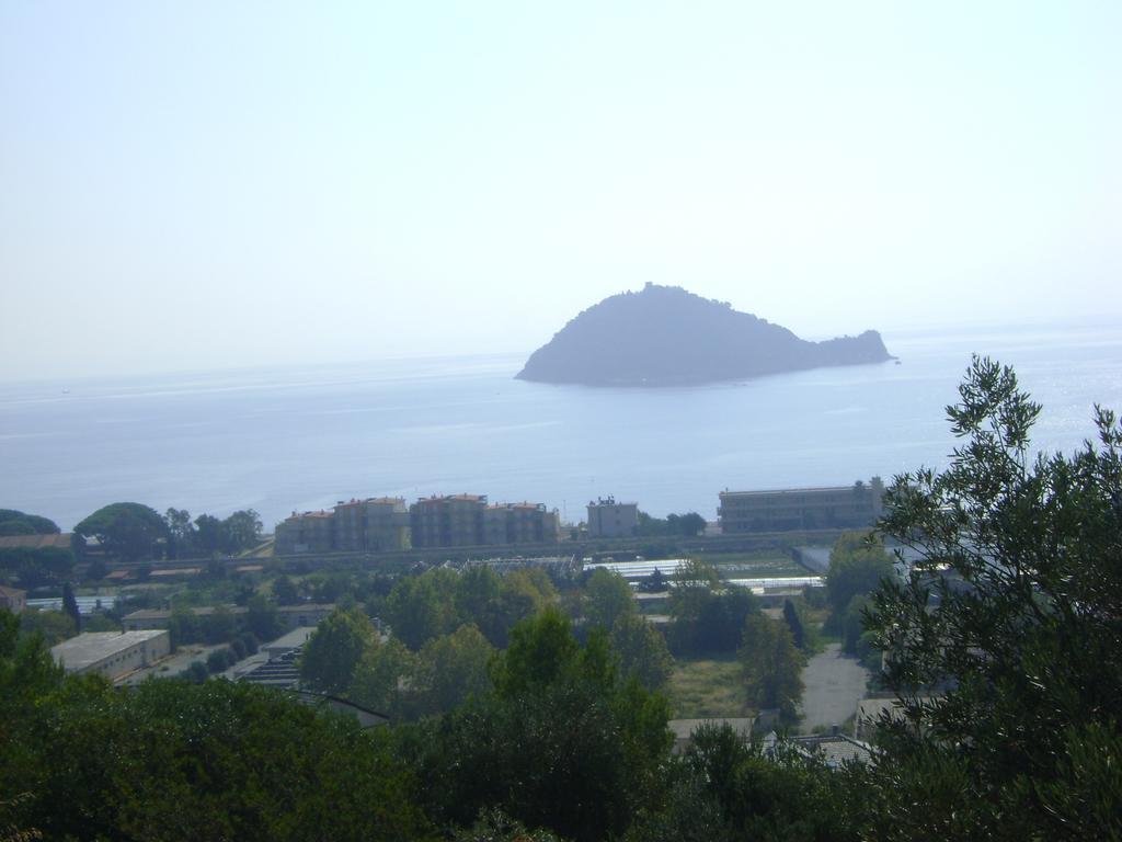 Residence Aurora Wellness & Spa Albenga Bagian luar foto