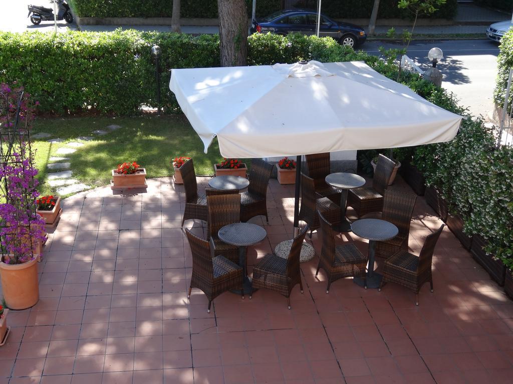 Residence Aurora Wellness & Spa Albenga Bagian luar foto