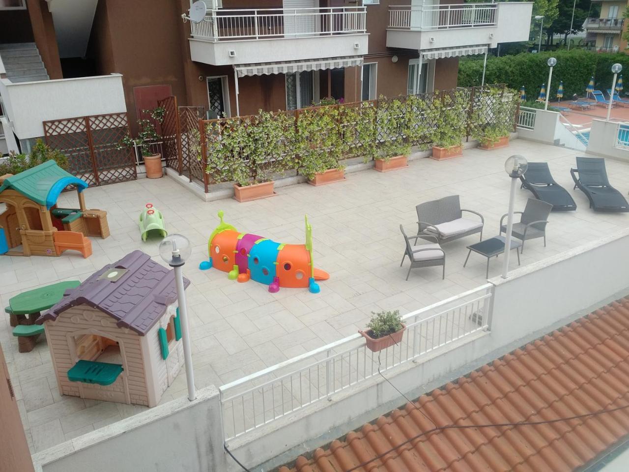Residence Aurora Wellness & Spa Albenga Bagian luar foto