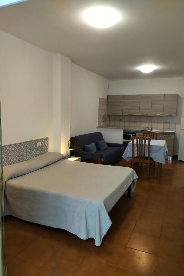 Residence Aurora Wellness & Spa Albenga Bagian luar foto